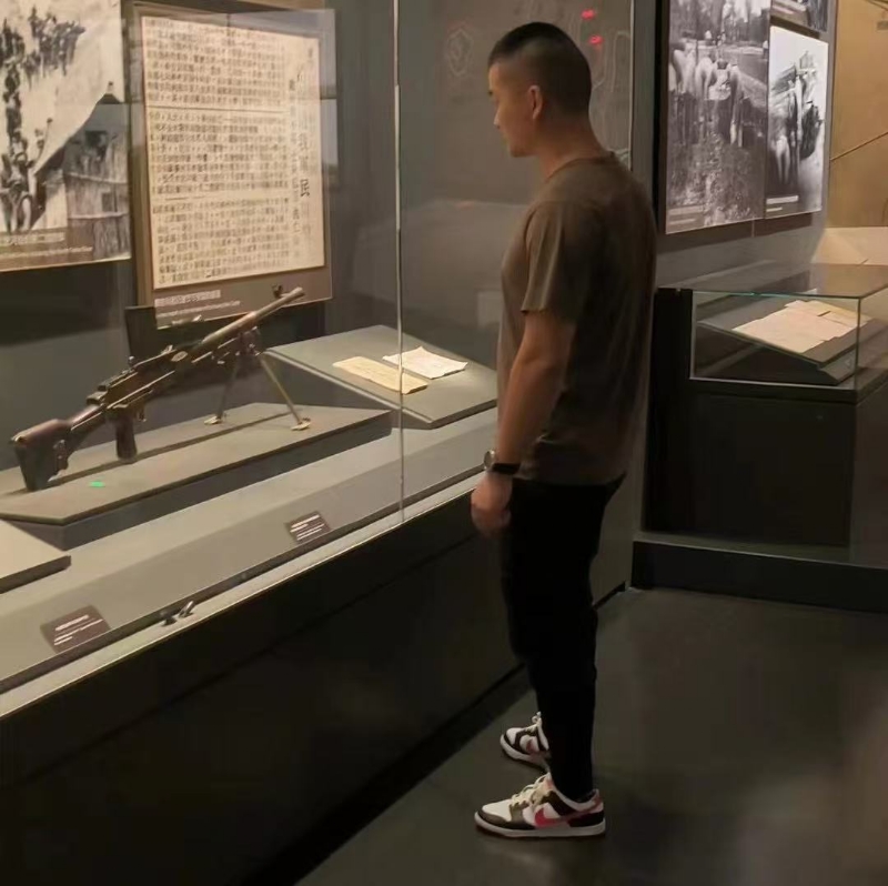 霸气的第一张照片--阜阳相亲服务中心