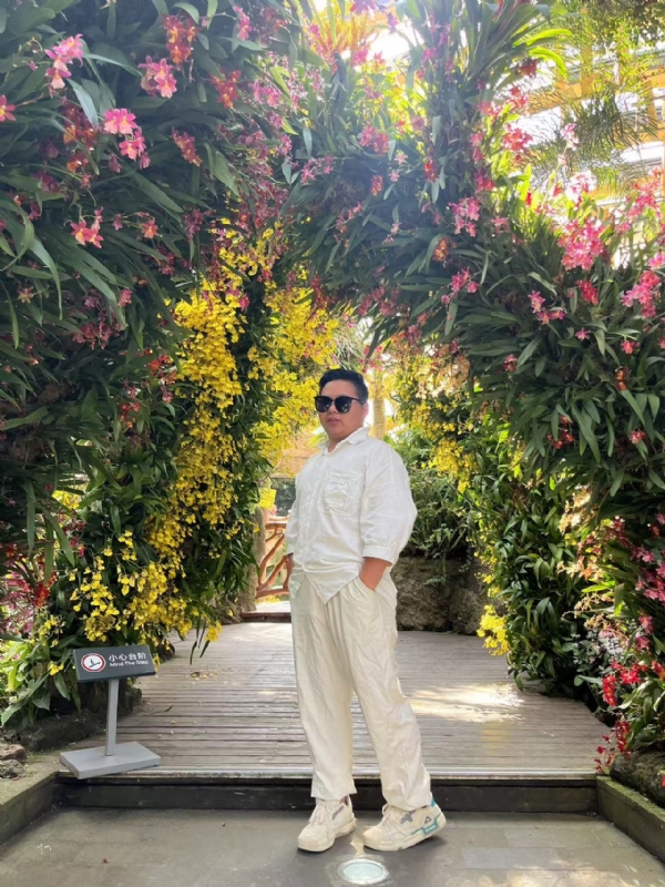 少一点的第一张照片--阜阳相亲服务中心