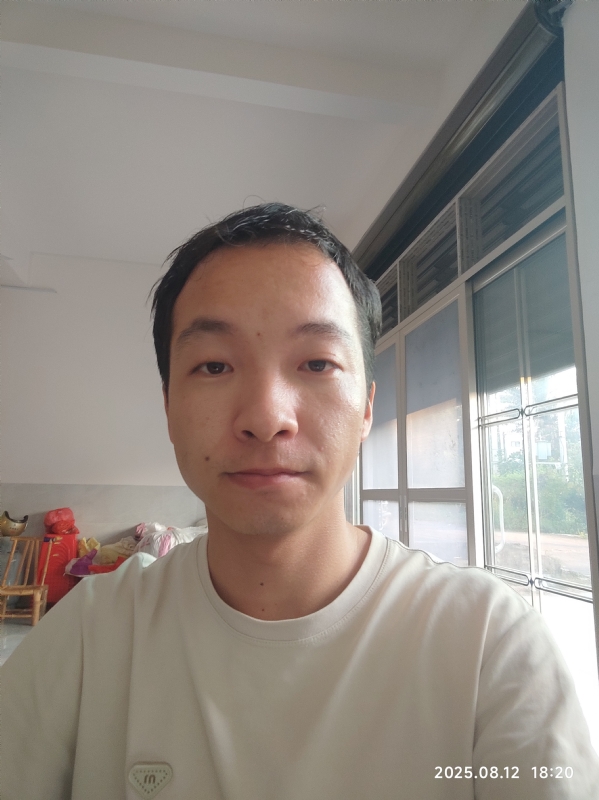 杨培鑫的第一张照片--阜阳相亲服务中心