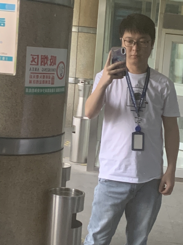 潜伏的第一张照片--阜阳相亲服务中心