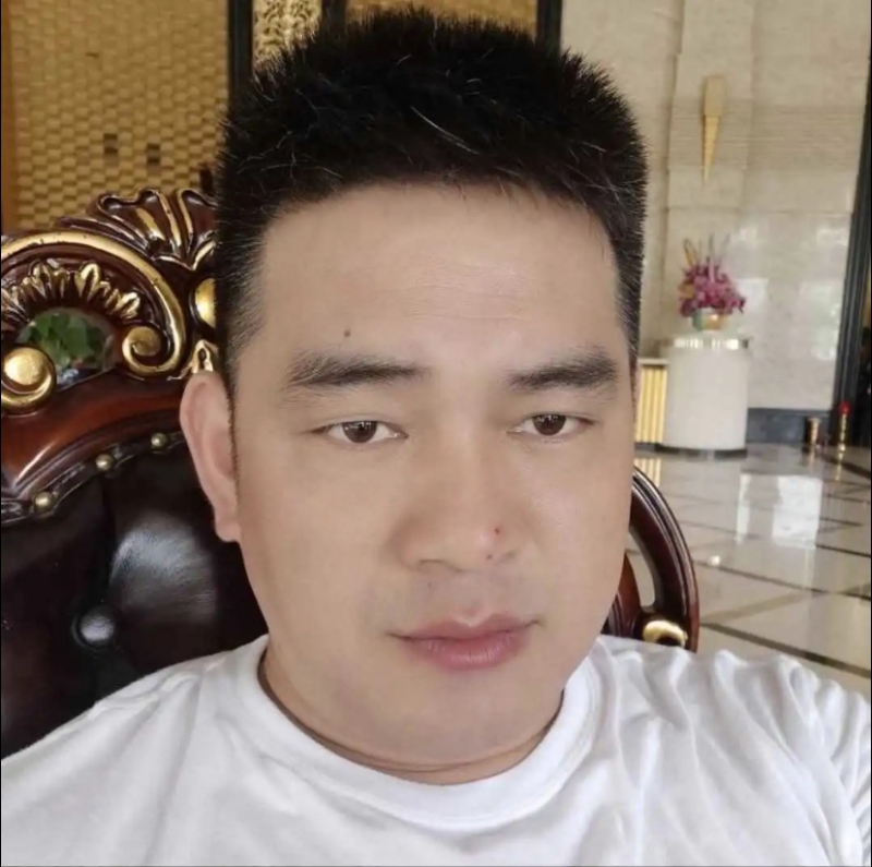 随风的第一张照片--阜阳相亲服务中心