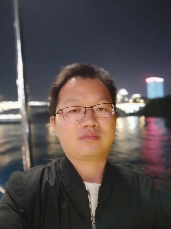 祝你平安的第一张照片--阜阳相亲服务中心