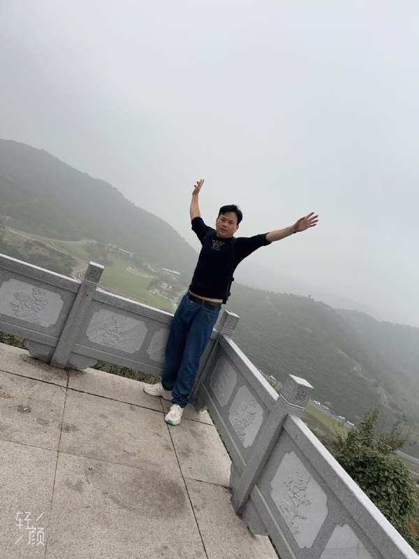 择一人白头偕老的第三张照片--阜阳相亲服务中心