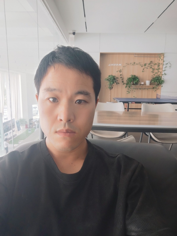 吊挂看风景的第一张照片--阜阳相亲服务中心