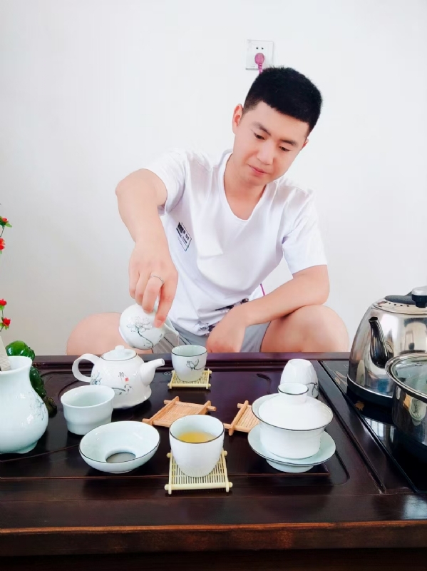 日月的第二张照片--阜阳相亲服务中心