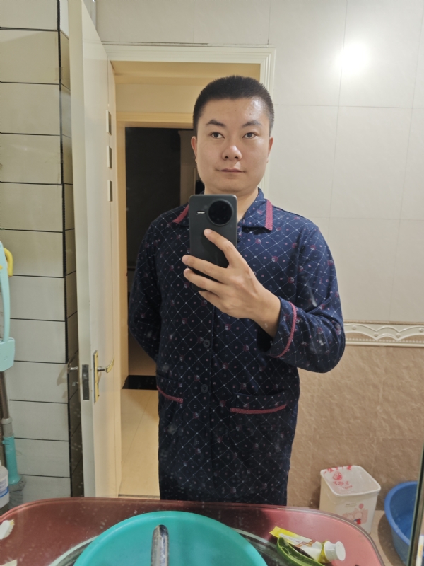 迷迷糊糊的第一张照片--阜阳相亲服务中心