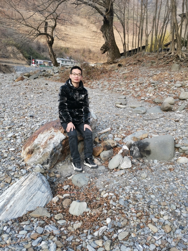 众里寻她的第一张照片--阜阳相亲服务中心