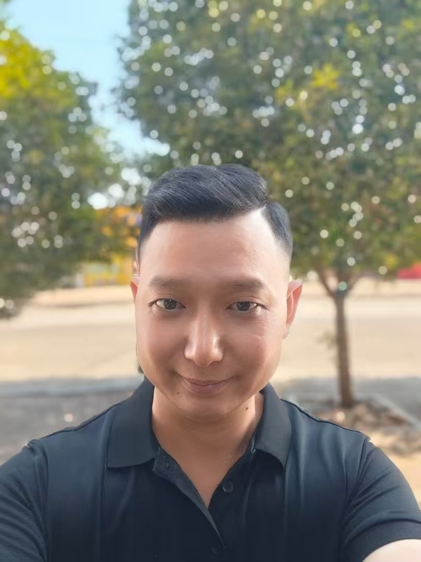 巷子里的猫的第一张照片--阜阳相亲服务中心