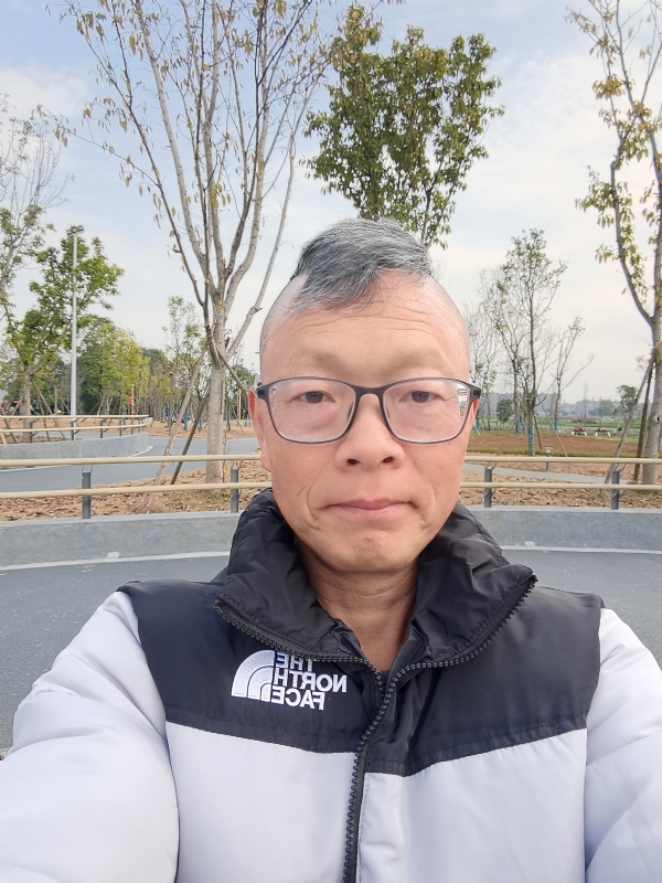 做喜欢的事的第一张照片--阜阳相亲服务中心