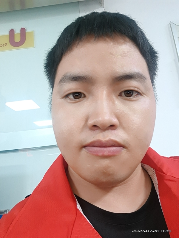 匆忙的第二张照片--阜阳相亲服务中心