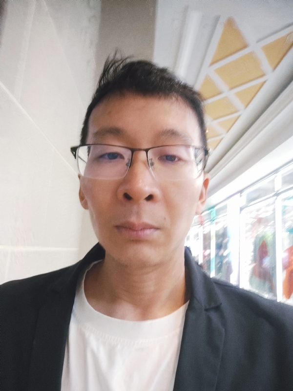 欣欣向荣的第一张照片--阜阳相亲服务中心