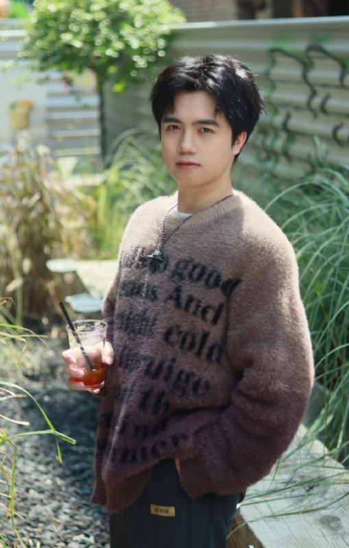 檐下雨的第二张照片--阜阳相亲服务中心