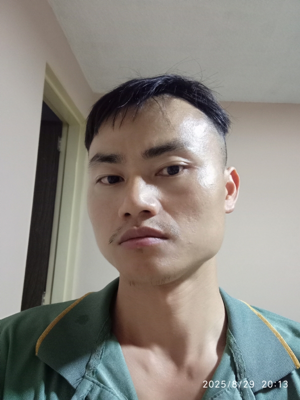 自简的第一张照片--阜阳相亲服务中心