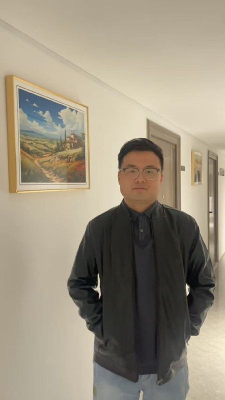 半瓶子的第四张照片--阜阳相亲服务中心